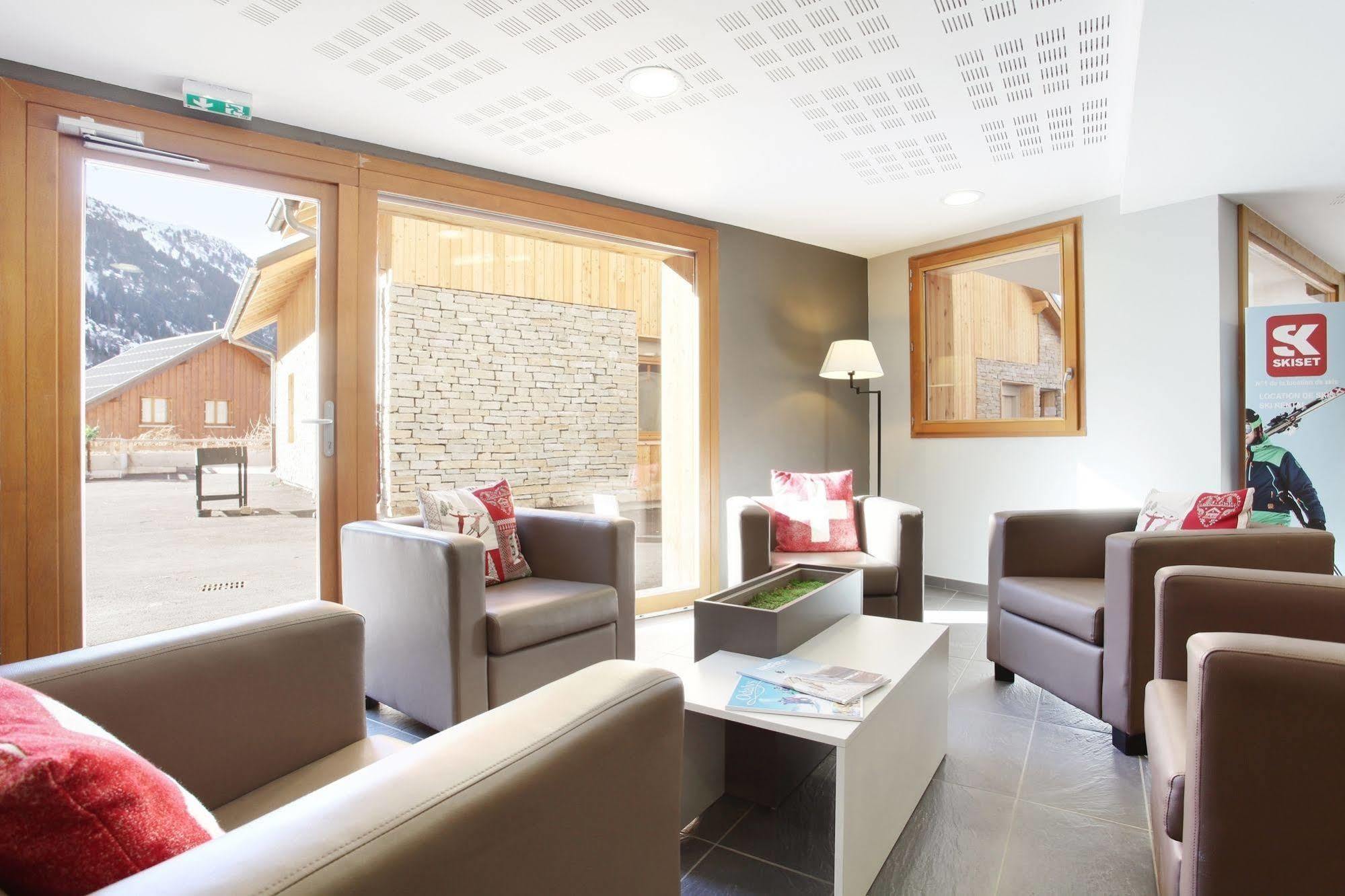 Residence Goelia Le Crystal Vaujany Bagian luar foto