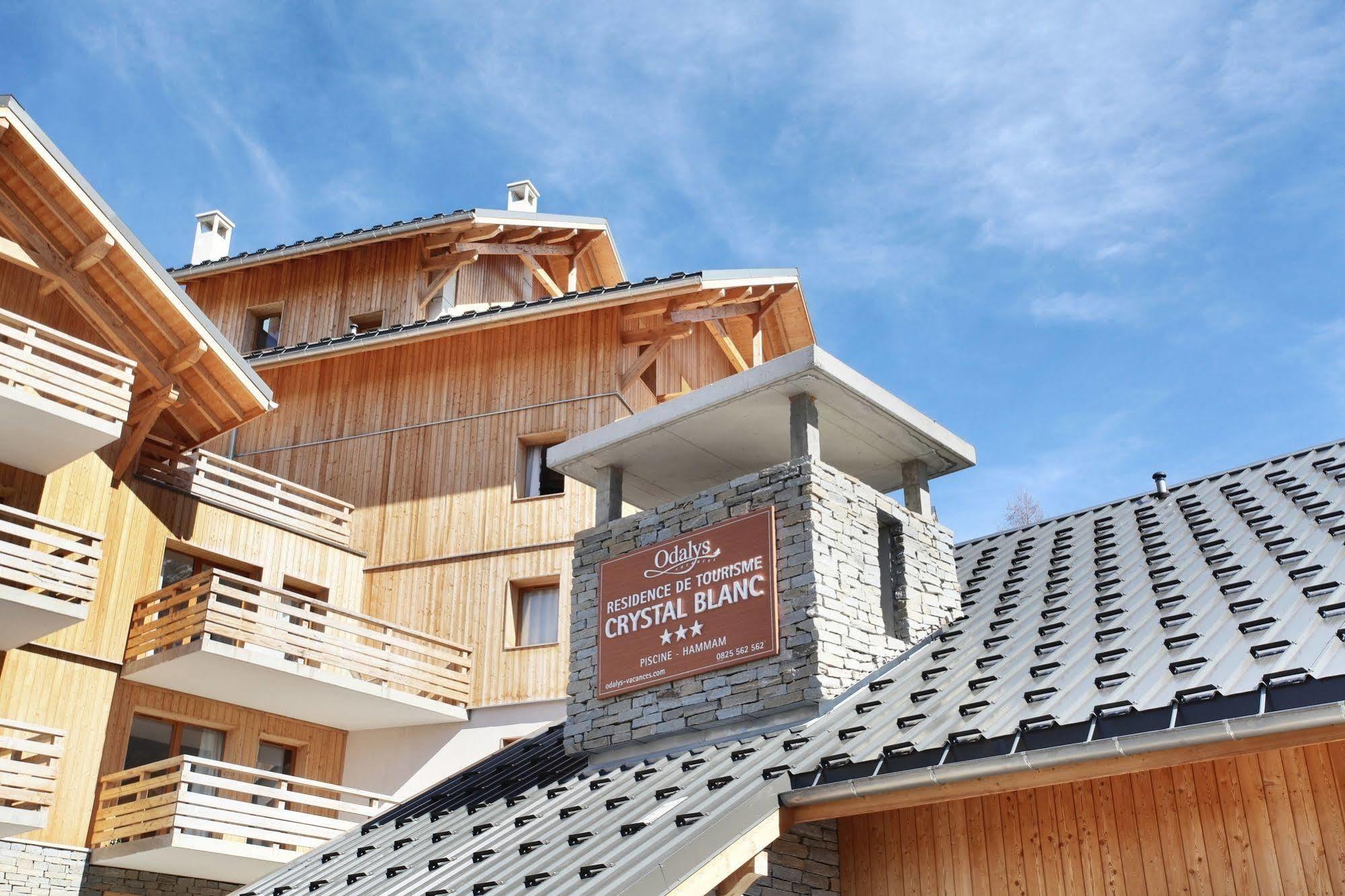 Residence Goelia Le Crystal Vaujany Bagian luar foto